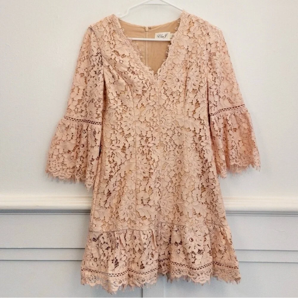 Eliza J Pink Lace Bell Sleeve Dress – Size 4P Petite Fit & Flare Wedding Guest - Picture 5 of 5